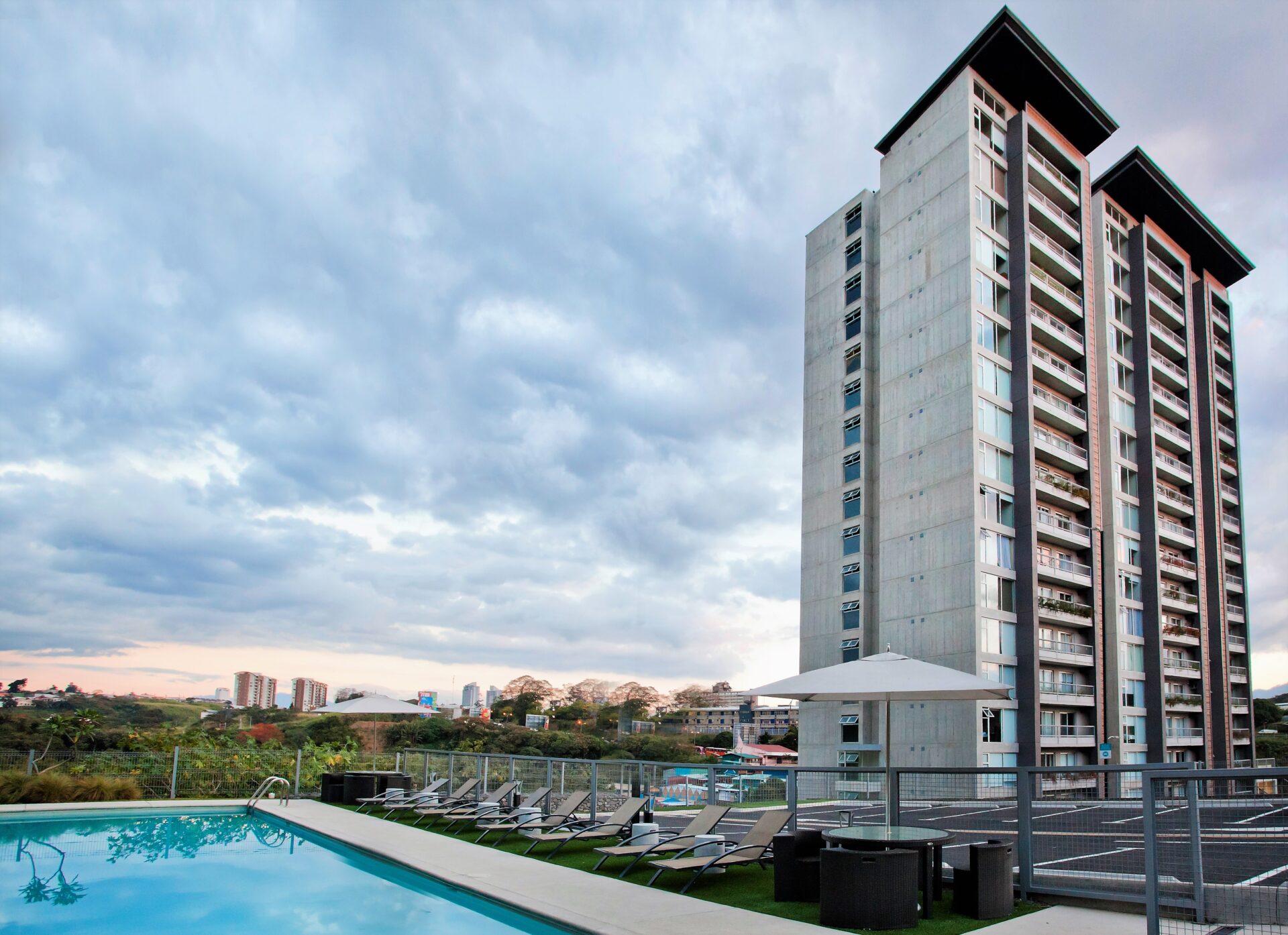 Video Proyecto Azenza Towers